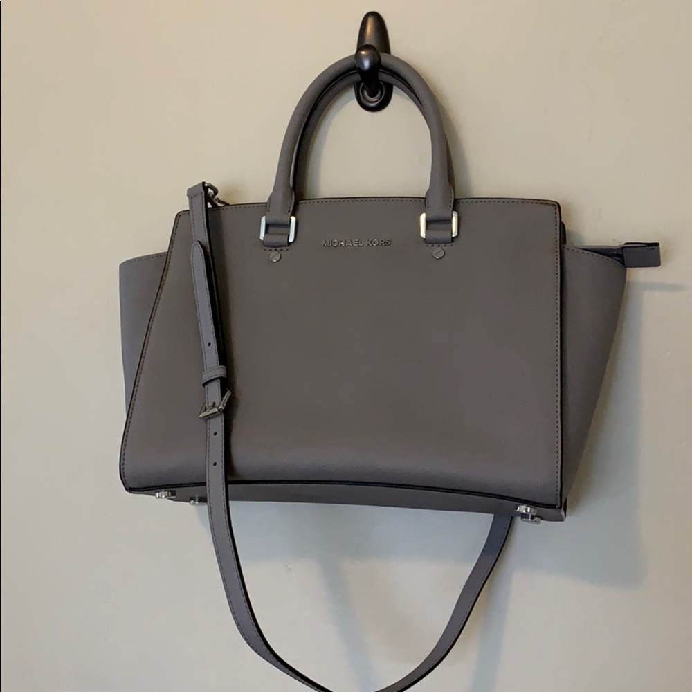 Michael Kors Selma (medium) satchel in grey